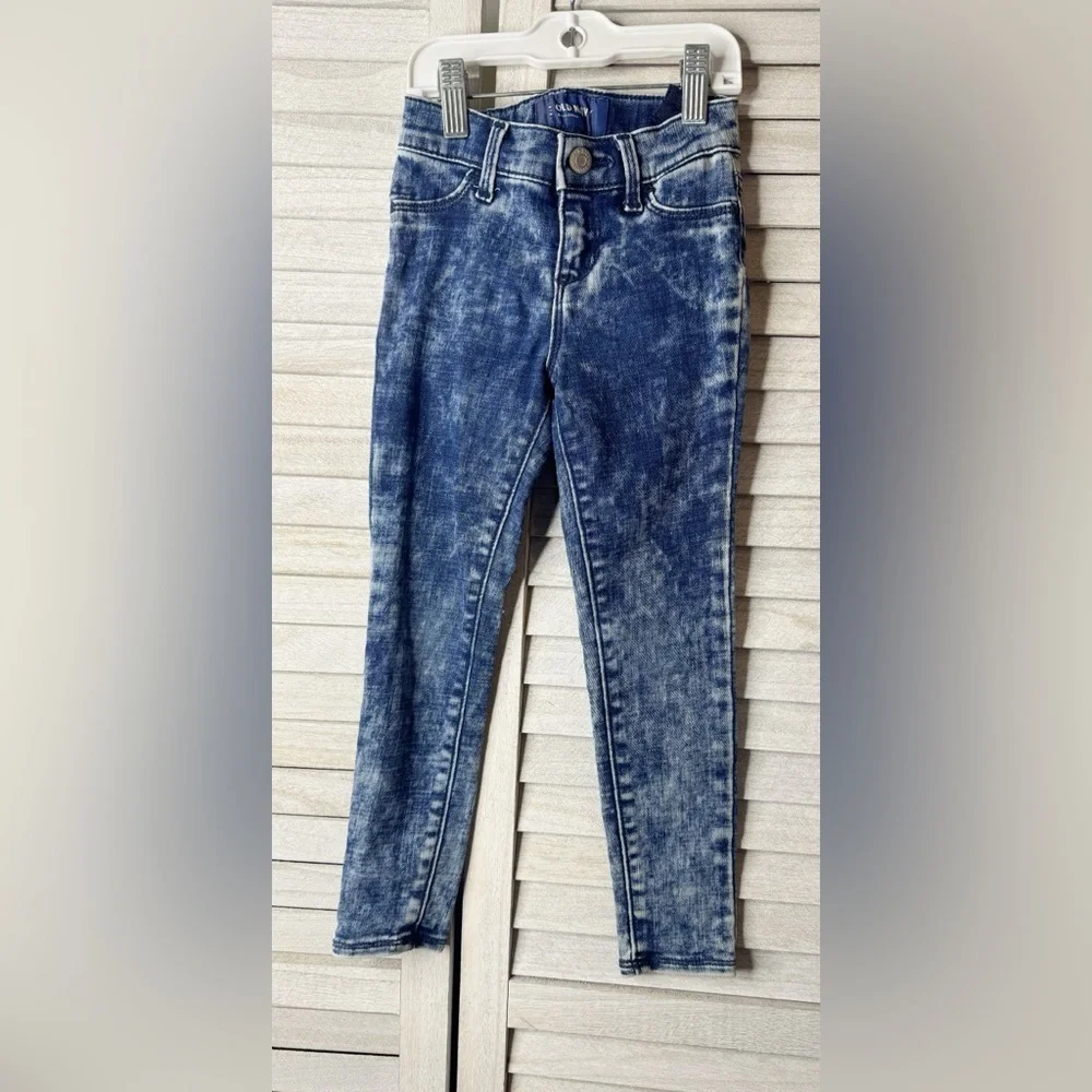 Old Navy Acid Wash Skinny Jeggins. Great Condition. Size 5